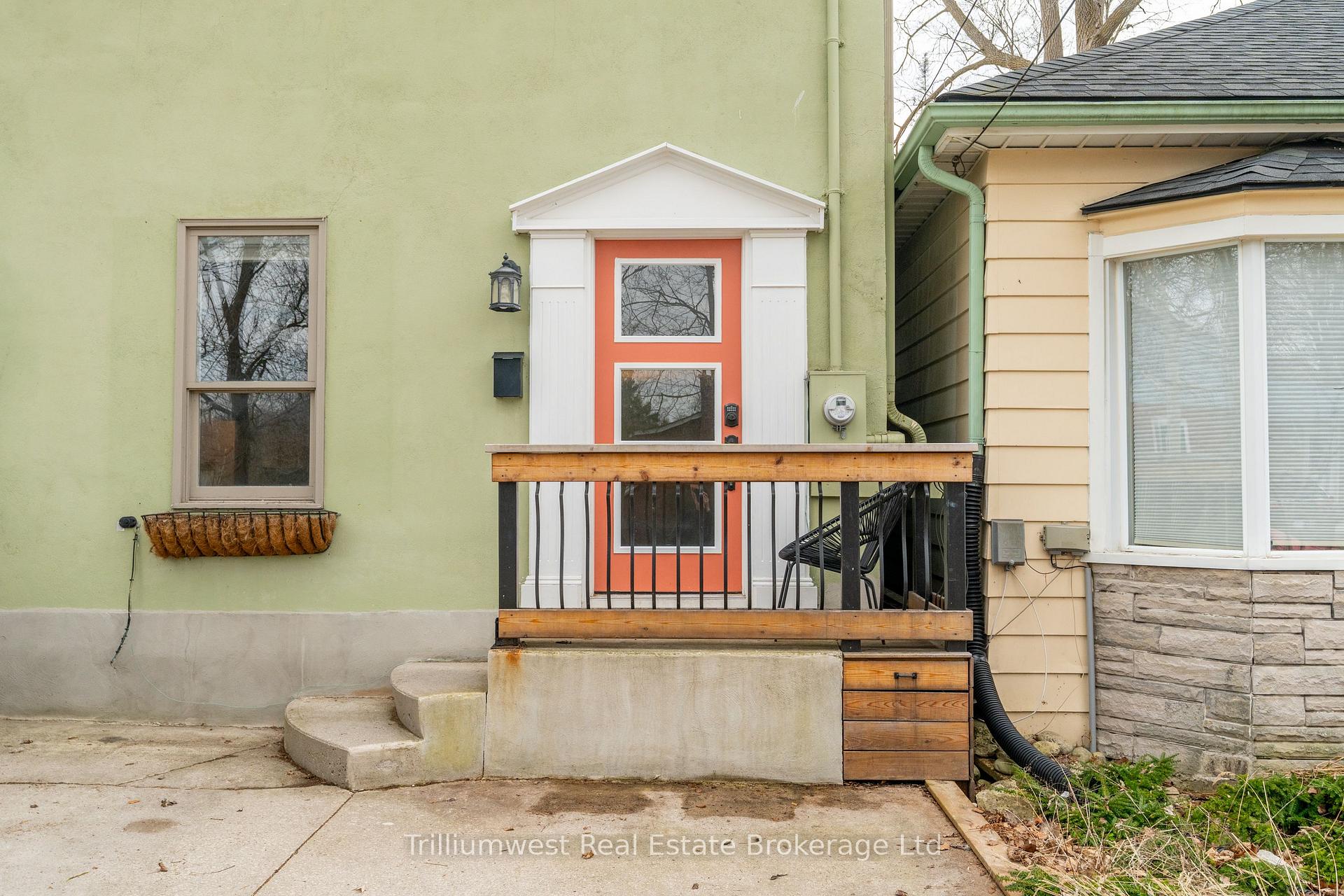 Photo 5 of 4 Dufferin Street, Guelph, Exhibition Park — HOMEH