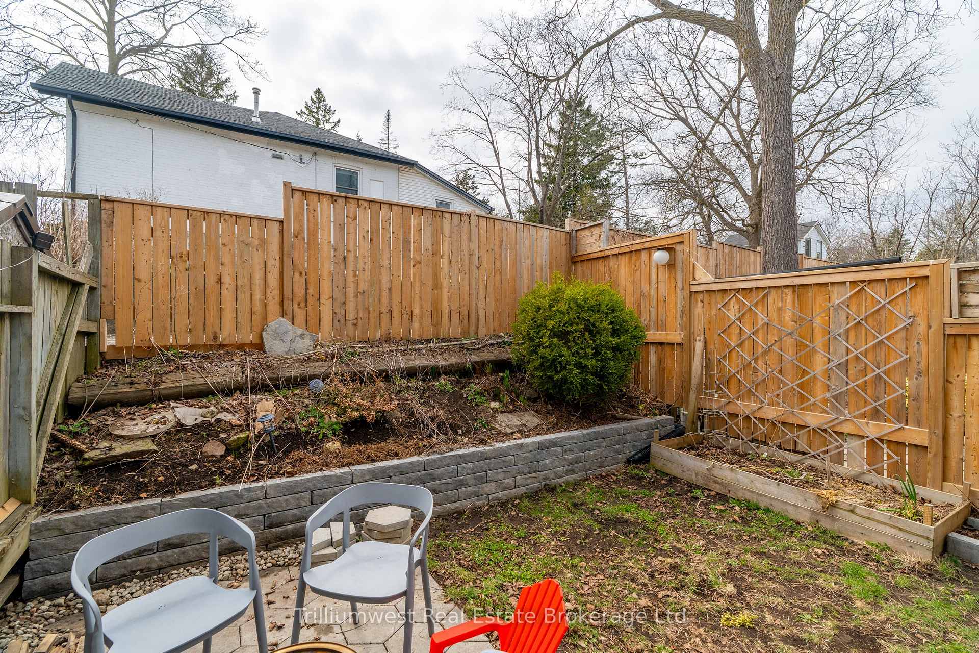 Photo 32 of 4 Dufferin Street, Guelph, Exhibition Park — HOMEH
