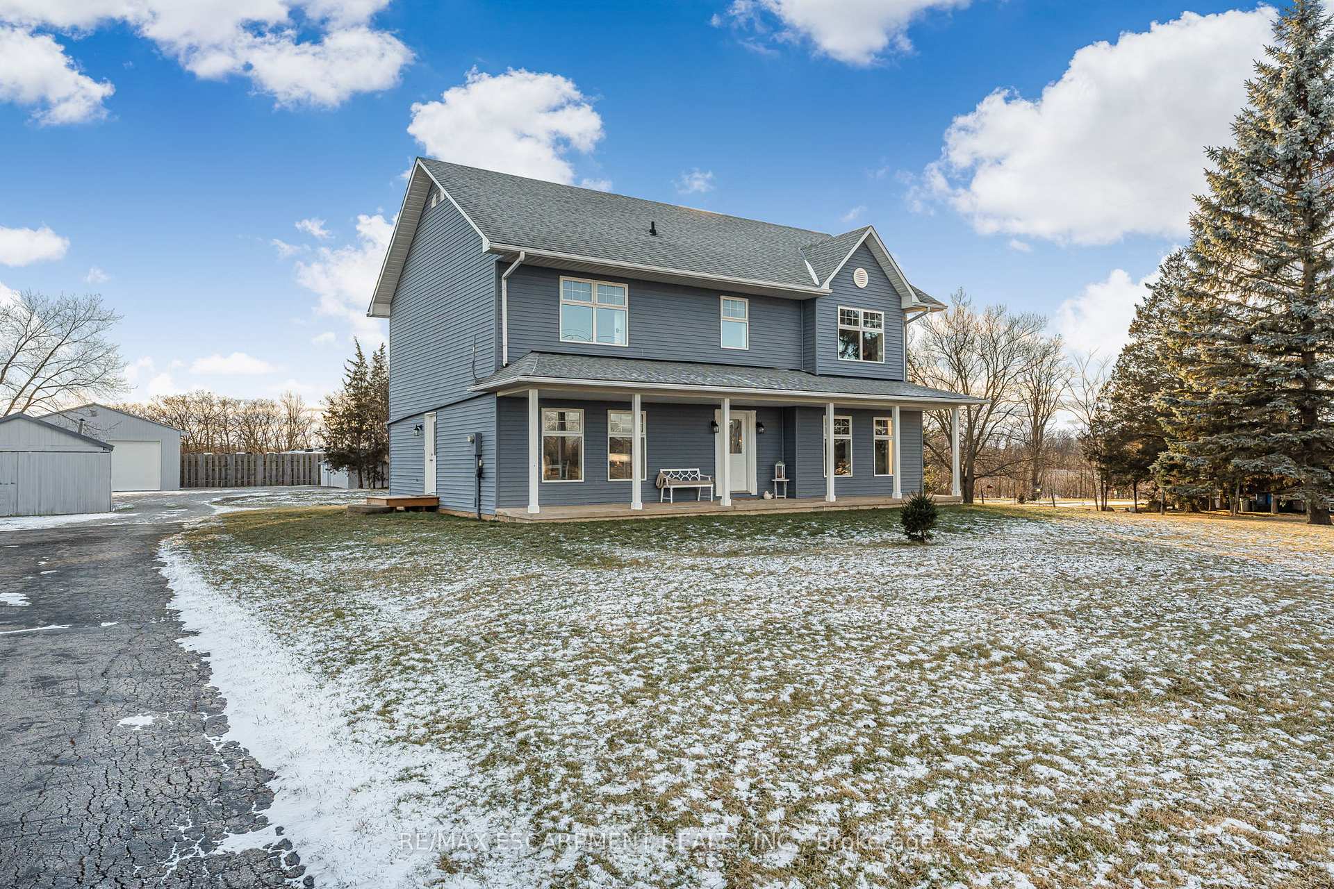Photo 2 of 7580 Regional 20 Road, Grimsby, Grimsby Escarpment — HOMEH