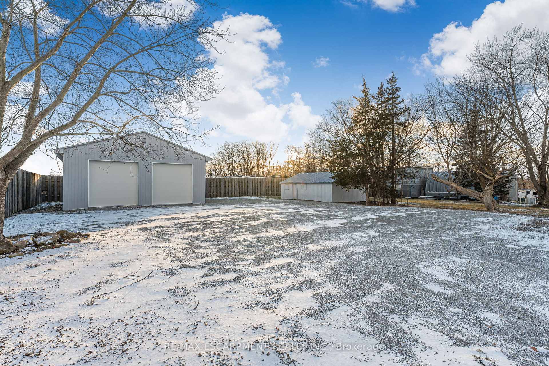 Photo 4 of 7580 Regional 20 Road, Grimsby, Grimsby Escarpment — HOMEH