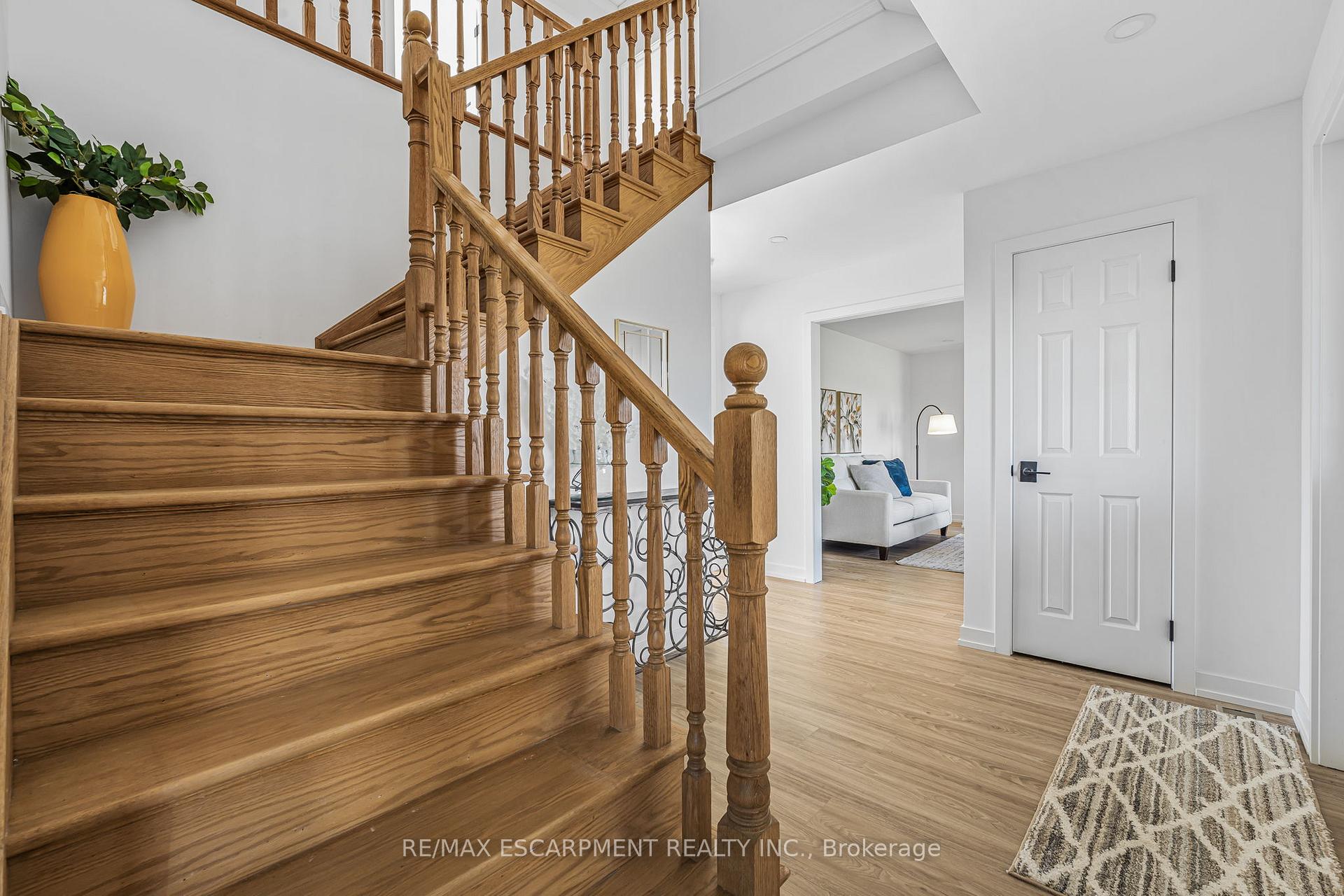 Photo 10 of 7580 Regional 20 Road, Grimsby, Grimsby Escarpment — HOMEH