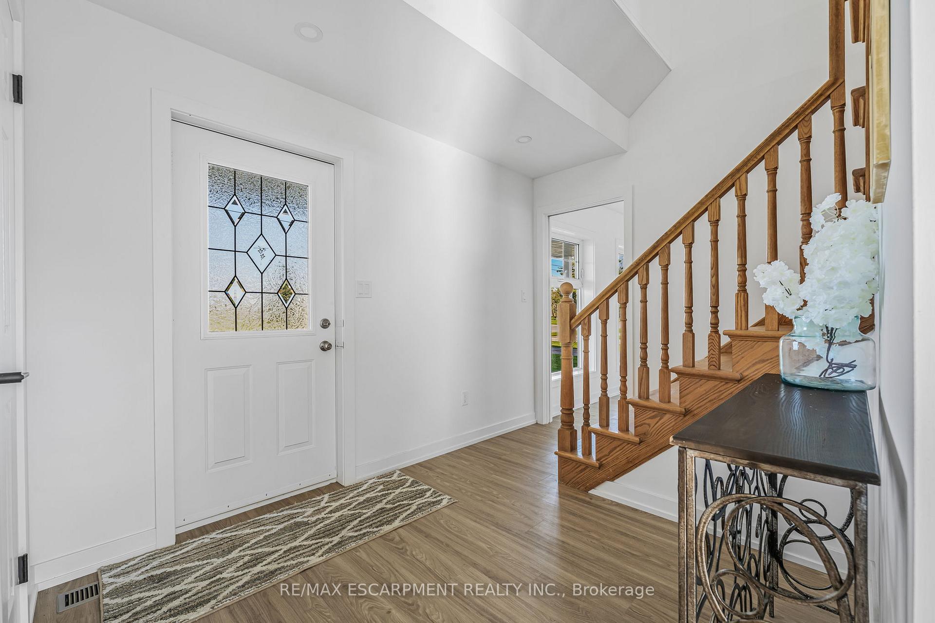 Photo 11 of 7580 Regional 20 Road, Grimsby, Grimsby Escarpment — HOMEH