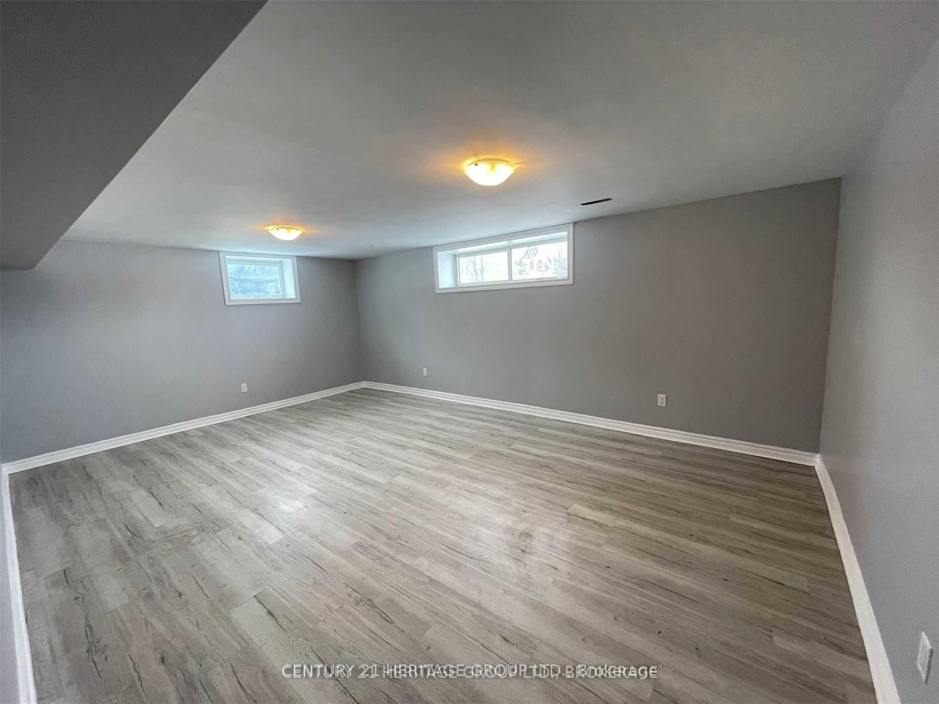 Photo 6 of Unit Bsmt, 141 Grove Street E, Barrie, Wellington — HOMEH