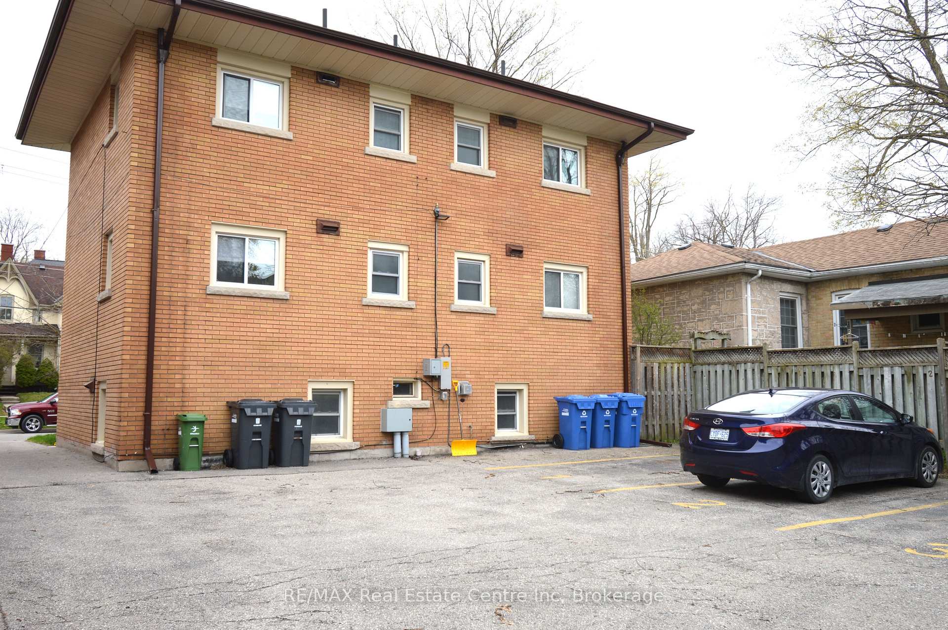 Photo 3 of 89 Suffolk Street W, Guelph, Exhibition Park — HOMEH