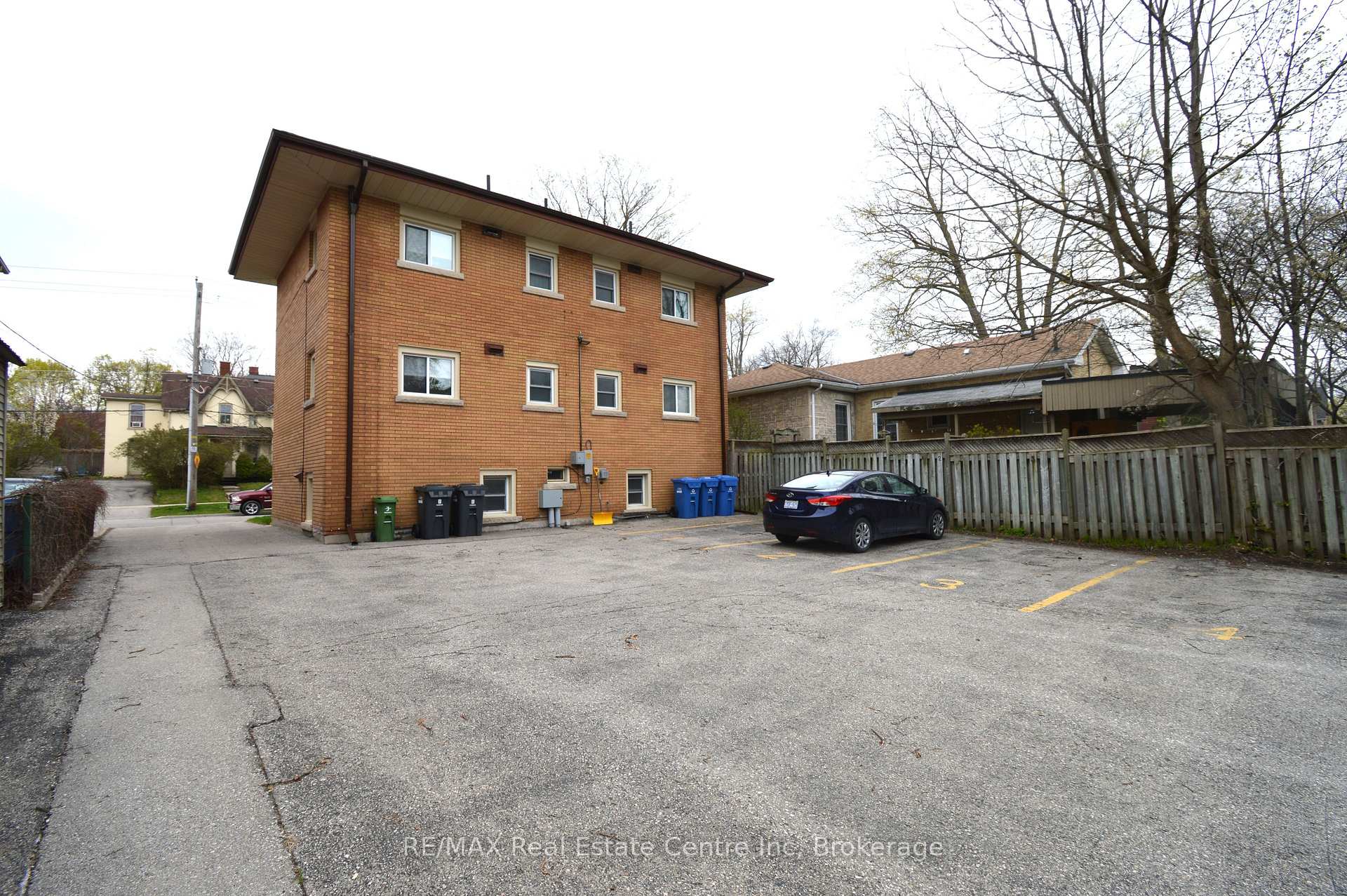 Photo 4 of 89 Suffolk Street W, Guelph, Exhibition Park — HOMEH