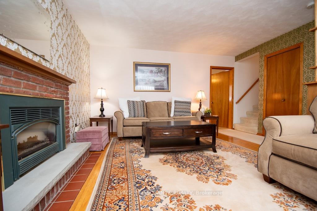 Photo 9 of 632 Saugeen Crescent, Peterborough, Ashburnham Ward 4 — HOMEH