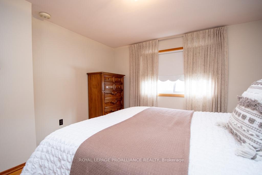 Photo 18 of 632 Saugeen Crescent, Peterborough, Ashburnham Ward 4 — HOMEH