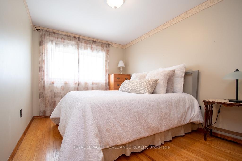 Photo 23 of 632 Saugeen Crescent, Peterborough, Ashburnham Ward 4 — HOMEH