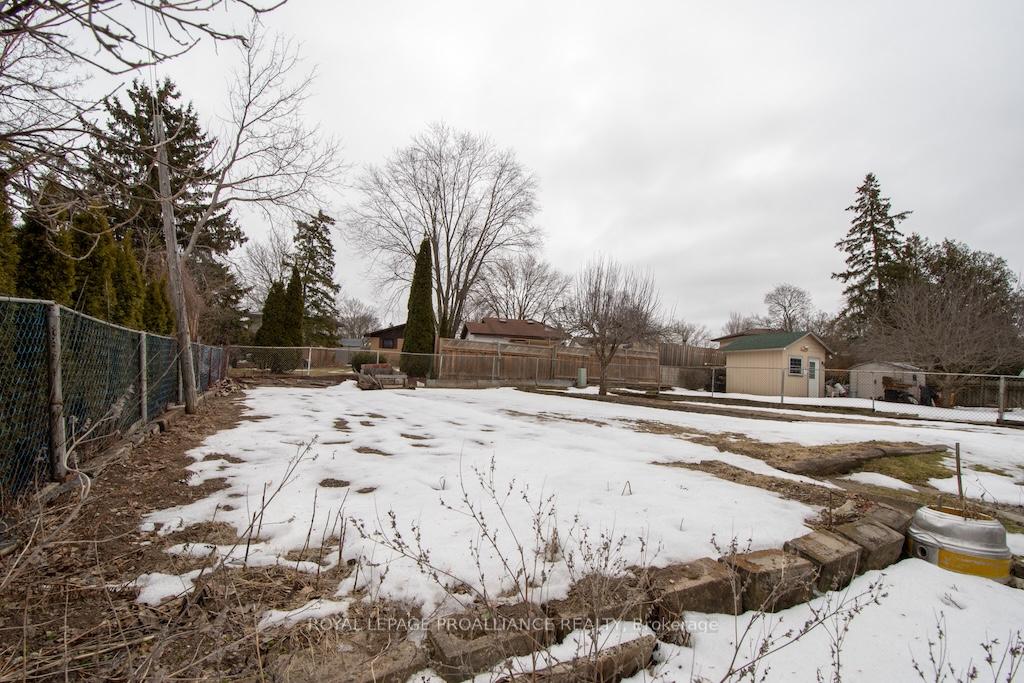 Photo 38 of 632 Saugeen Crescent, Peterborough, Ashburnham Ward 4 — HOMEH