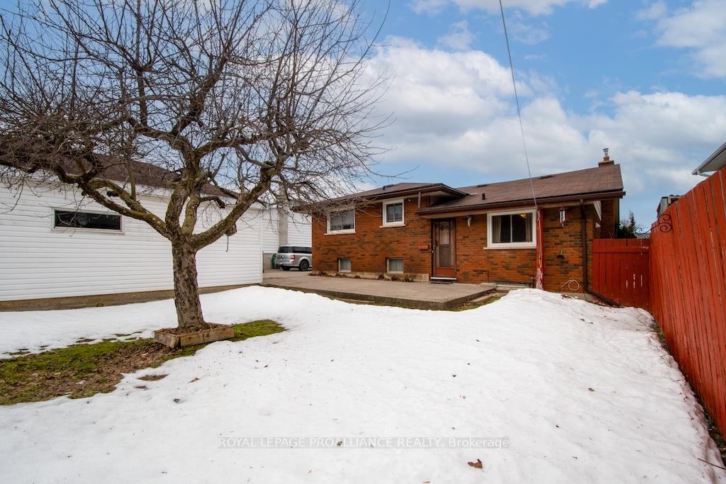 Photo 39 of 632 Saugeen Crescent, Peterborough, Ashburnham Ward 4 — HOMEH