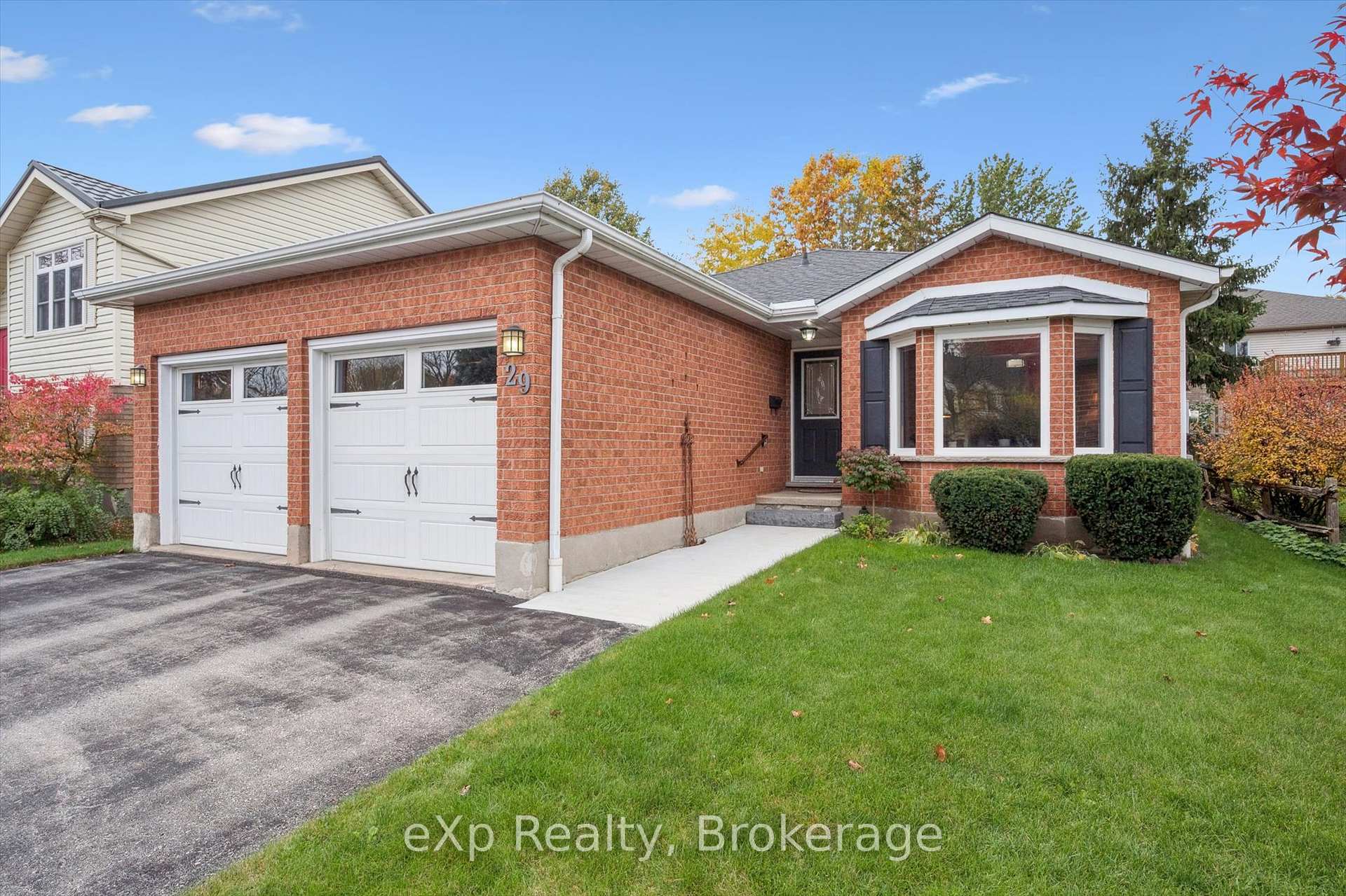 Photo 5 of 29 Celia Crescent, Guelph, Dovercliffe Park/Old University — HOMEH