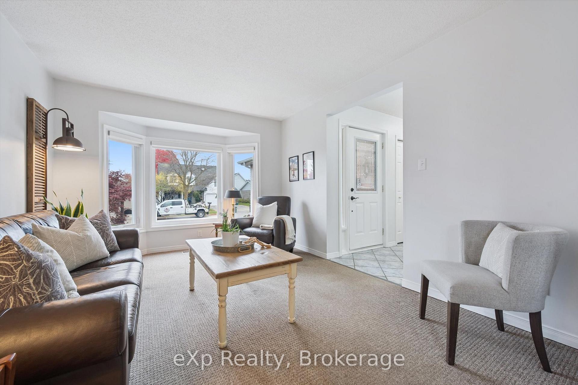 Photo 7 of 29 Celia Crescent, Guelph, Dovercliffe Park/Old University — HOMEH