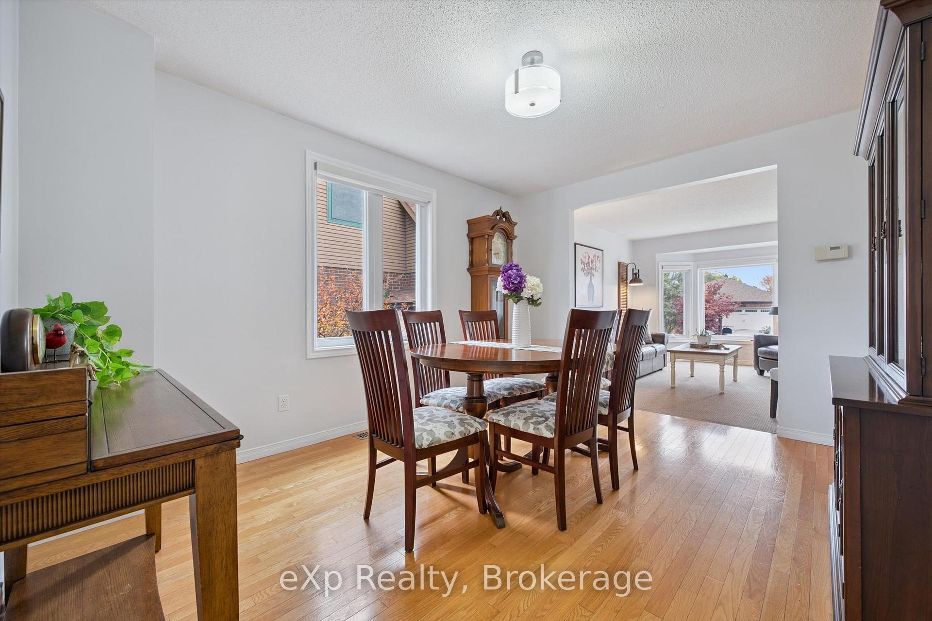 Photo 12 of 29 Celia Crescent, Guelph, Dovercliffe Park/Old University — HOMEH