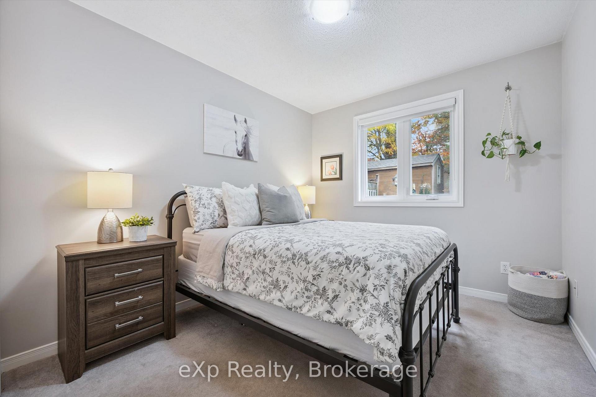 Photo 23 of 29 Celia Crescent, Guelph, Dovercliffe Park/Old University — HOMEH