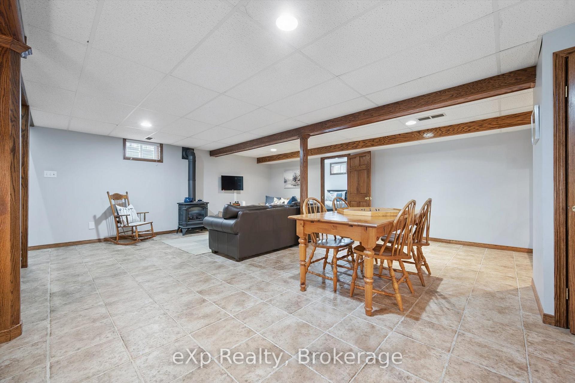 Photo 28 of 29 Celia Crescent, Guelph, Dovercliffe Park/Old University — HOMEH