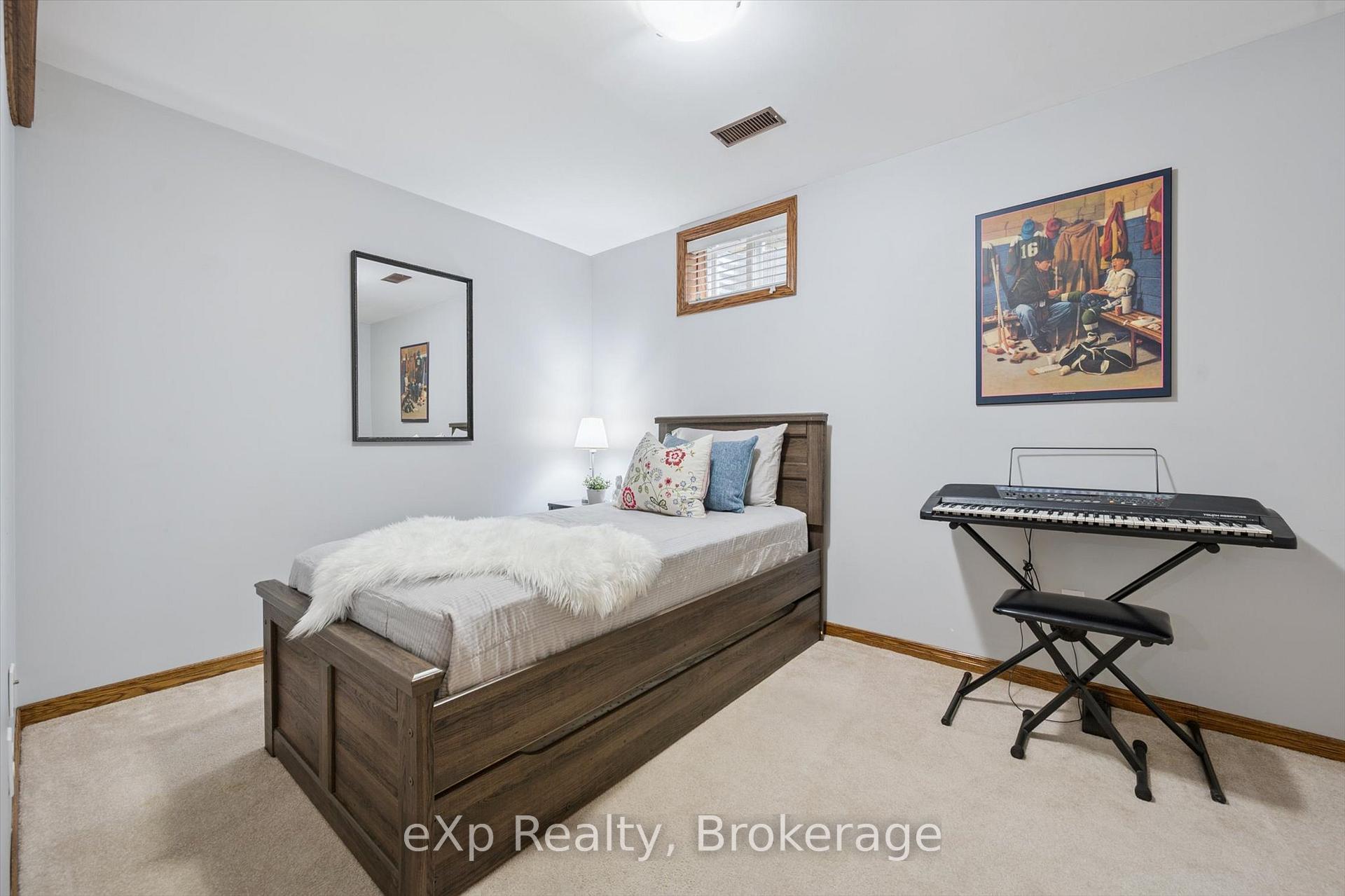 Photo 31 of 29 Celia Crescent, Guelph, Dovercliffe Park/Old University — HOMEH