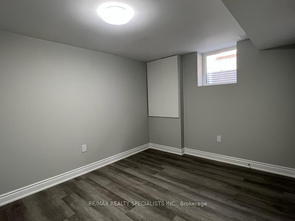 Photo 5 of 43 Jessop Drive, Brampton, Fletcher's Meadow — HOMEH