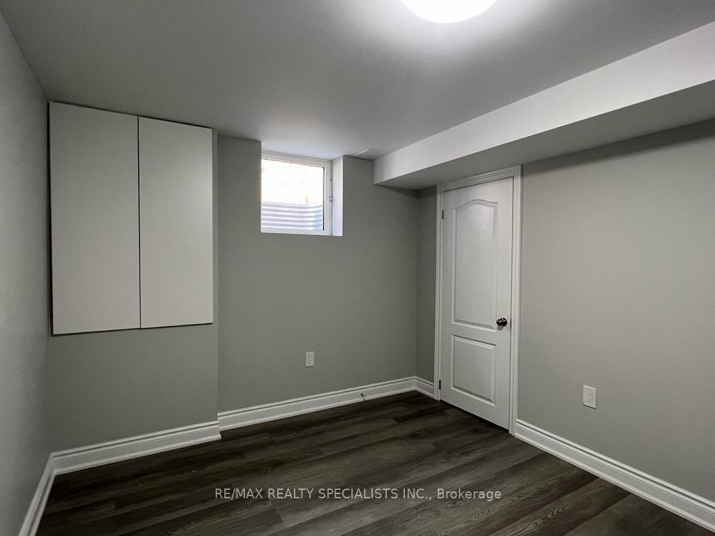 Photo 3 of 43 Jessop Drive, Brampton, Fletcher's Meadow — HOMEH