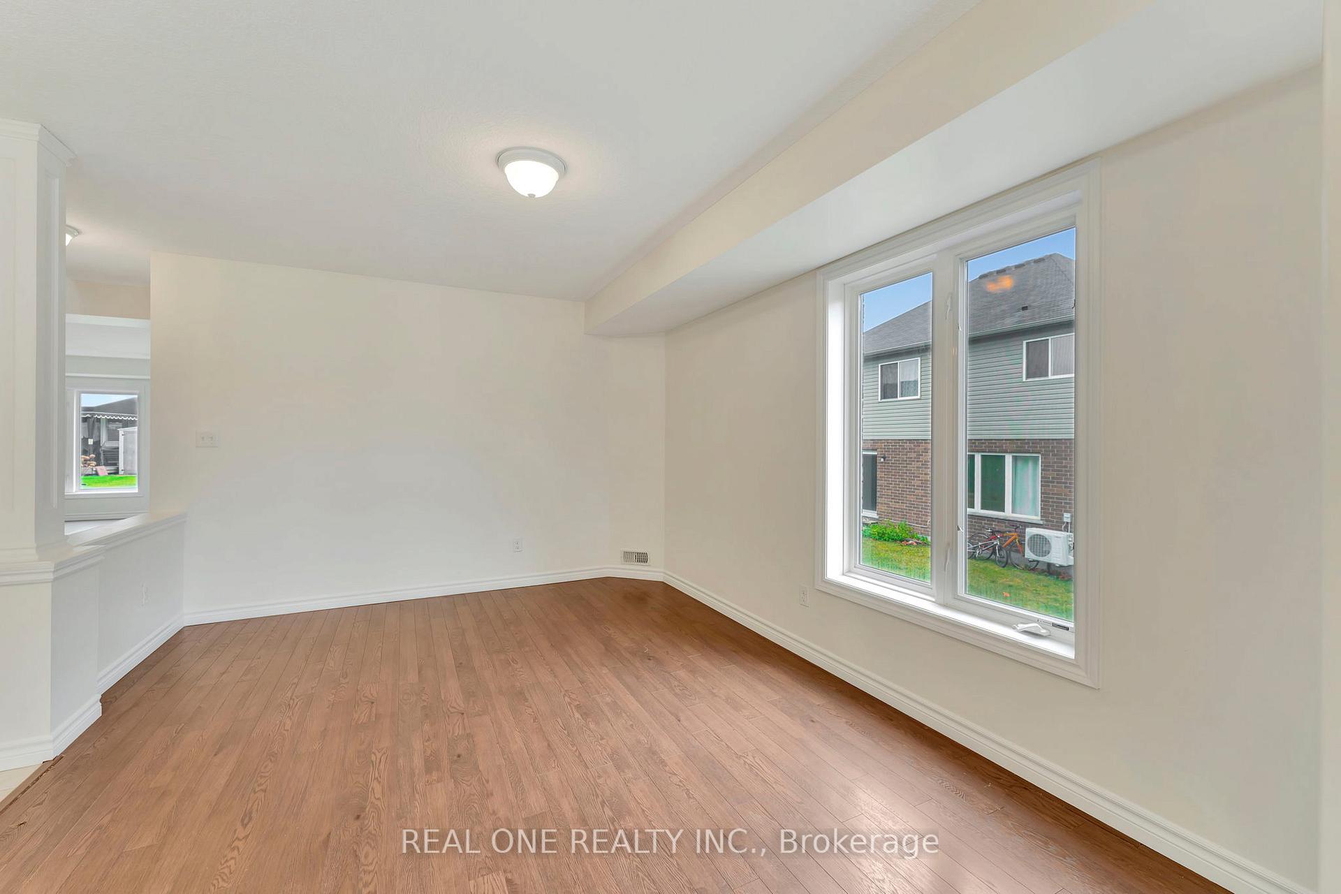 Photo 4 of Unit A, 104 Norma Crescent, Guelph, Victoria North — HOMEH