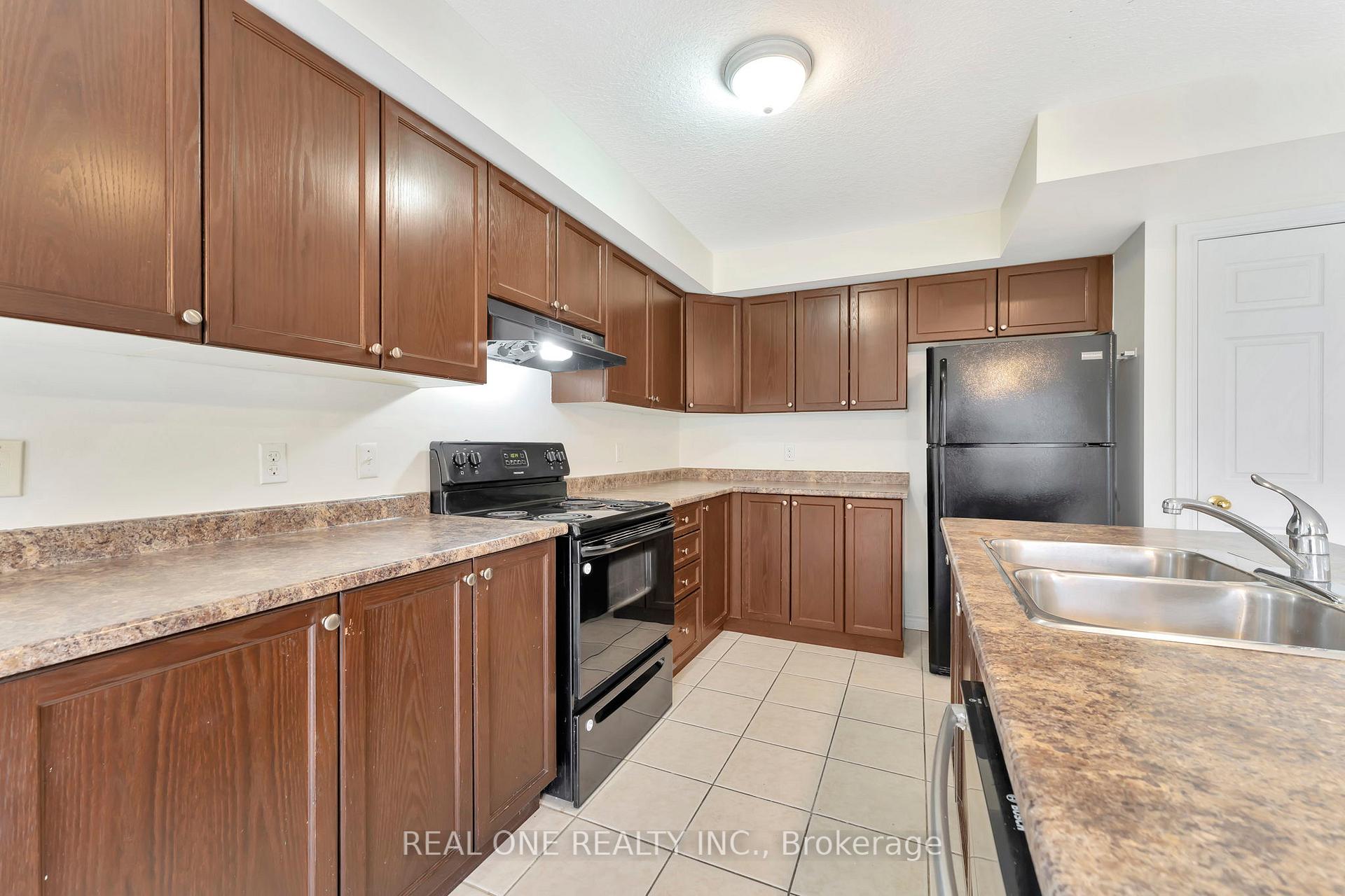 Photo 7 of Unit A, 104 Norma Crescent, Guelph, Victoria North — HOMEH