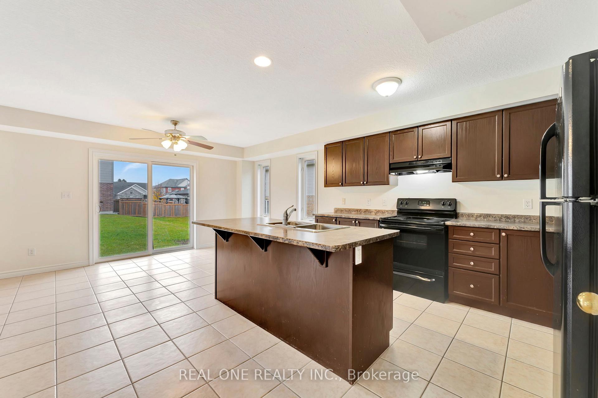 Photo 8 of Unit A, 104 Norma Crescent, Guelph, Victoria North — HOMEH