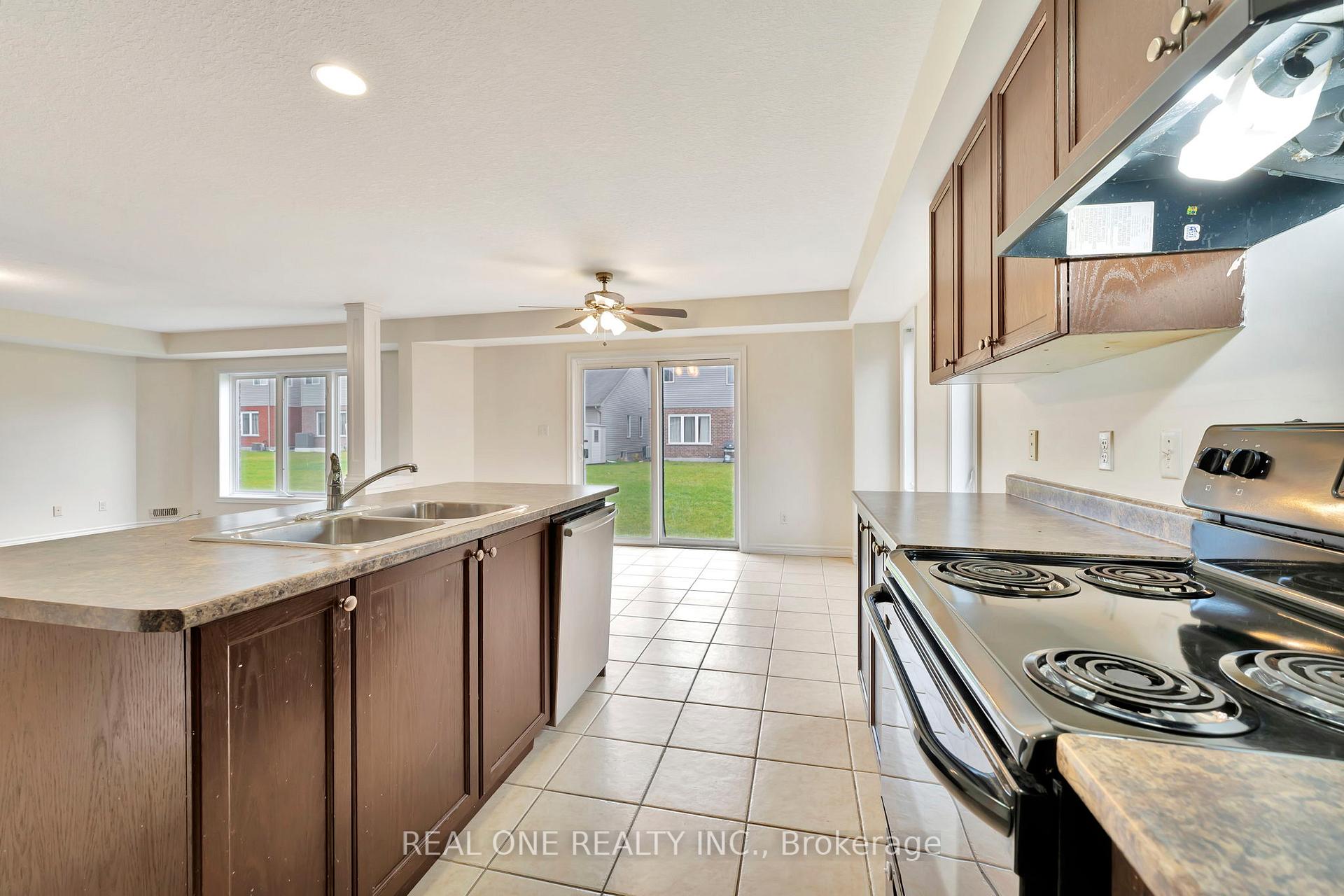 Photo 9 of Unit A, 104 Norma Crescent, Guelph, Victoria North — HOMEH