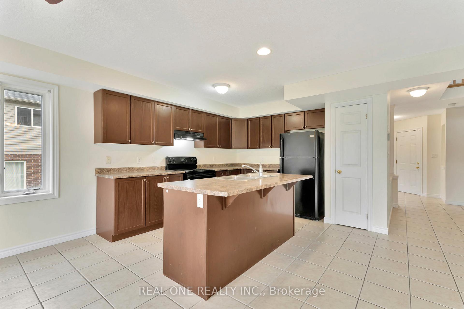 Photo 10 of Unit A, 104 Norma Crescent, Guelph, Victoria North — HOMEH