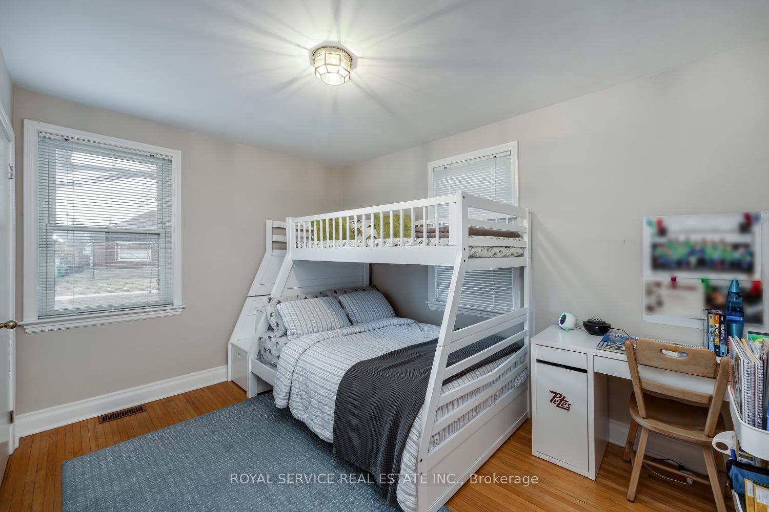 Photo 21 of 11 Ephgrave Boulevard, Peterborough, Otonabee Ward 1 — HOMEH