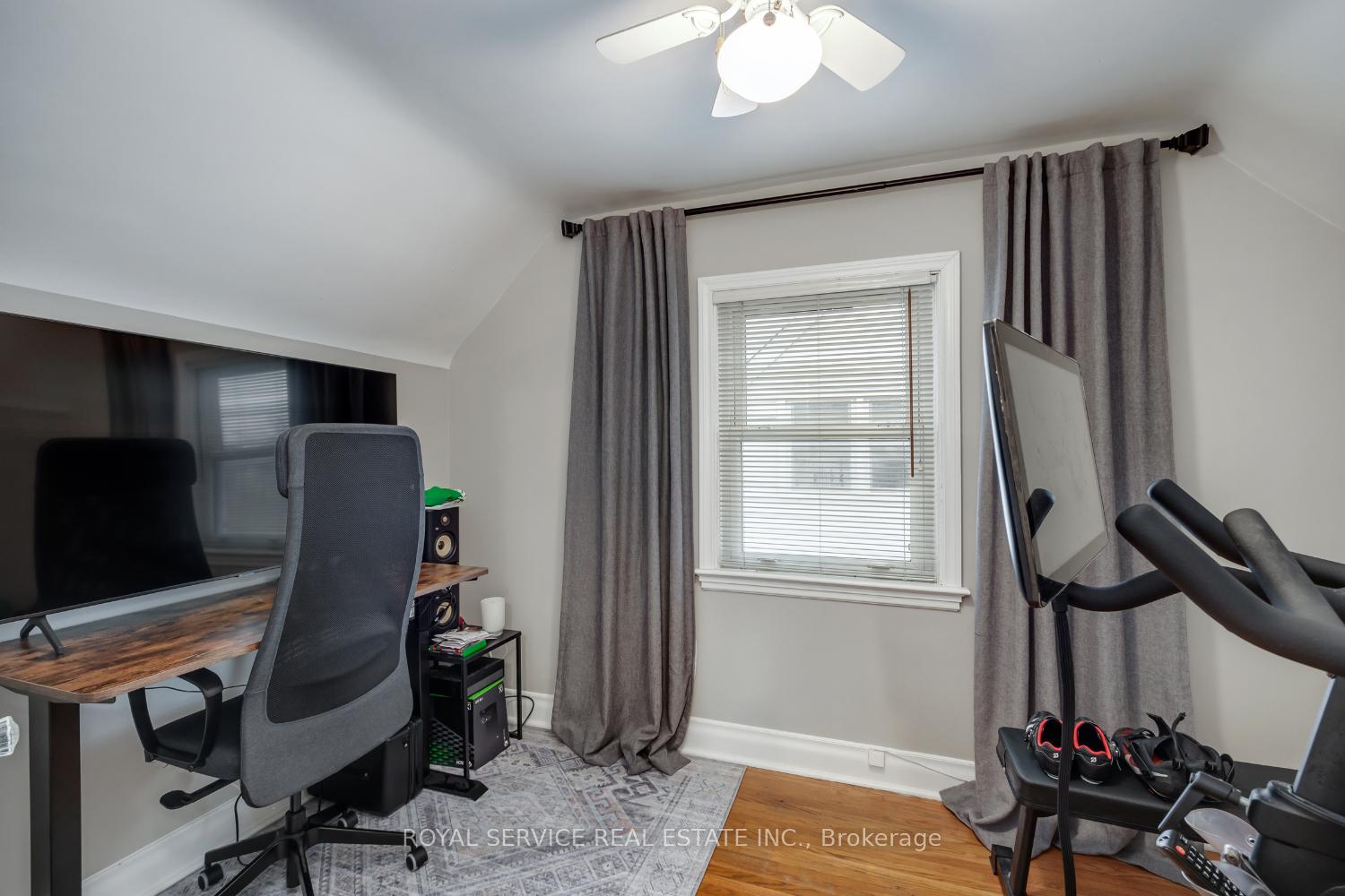 Photo 25 of 11 Ephgrave Boulevard, Peterborough, Otonabee Ward 1 — HOMEH