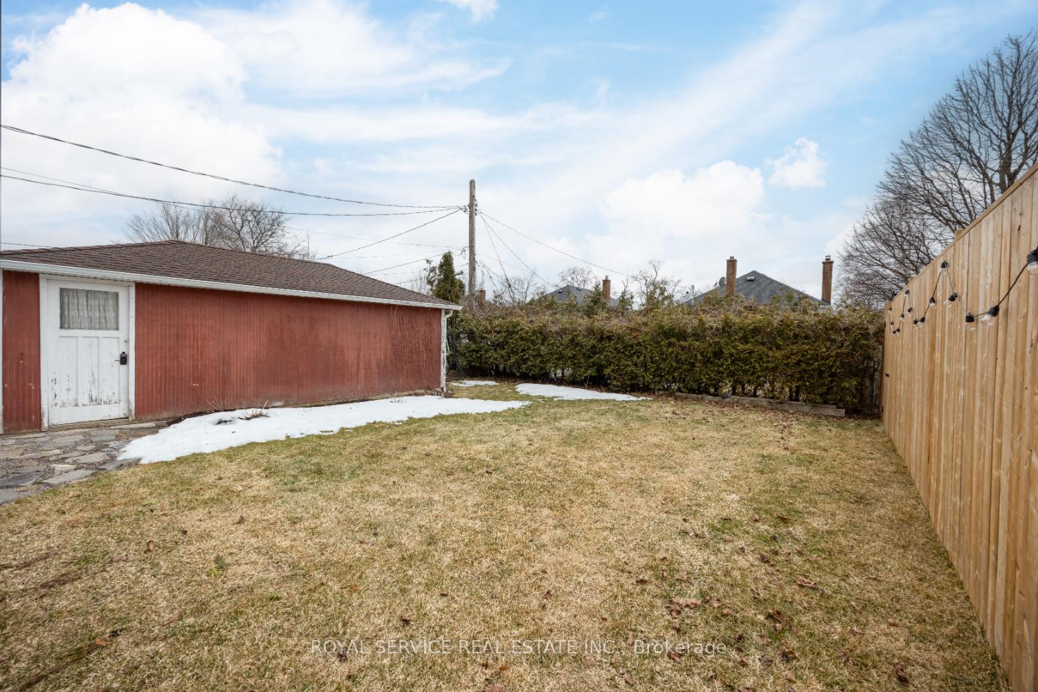 Photo 36 of 11 Ephgrave Boulevard, Peterborough, Otonabee Ward 1 — HOMEH