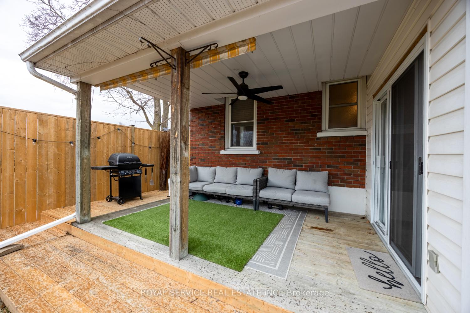Photo 39 of 11 Ephgrave Boulevard, Peterborough, Otonabee Ward 1 — HOMEH