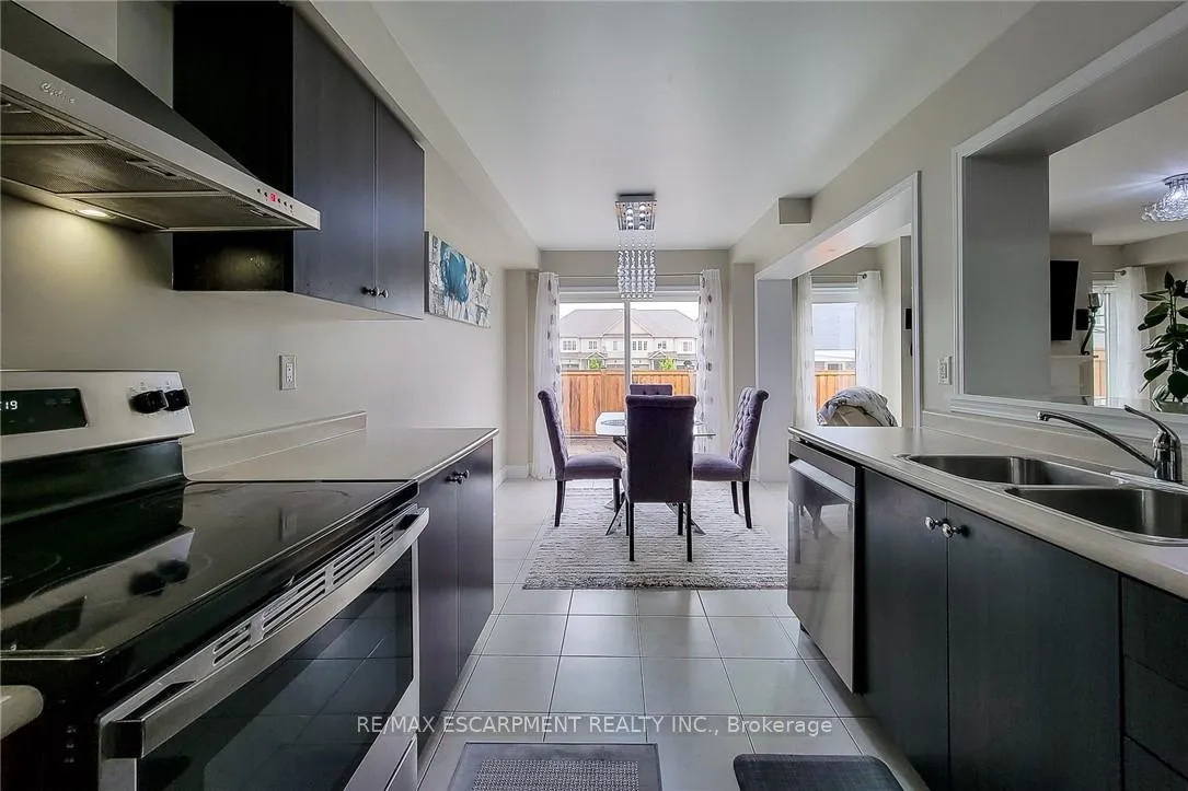 Photo 18 of 76 McAllistar Drive, Hamilton, Binbrook — HOMEH