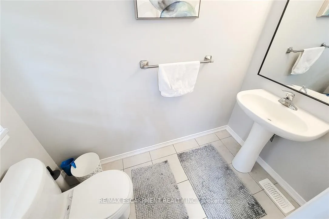 Photo 23 of 76 McAllistar Drive, Hamilton, Binbrook — HOMEH