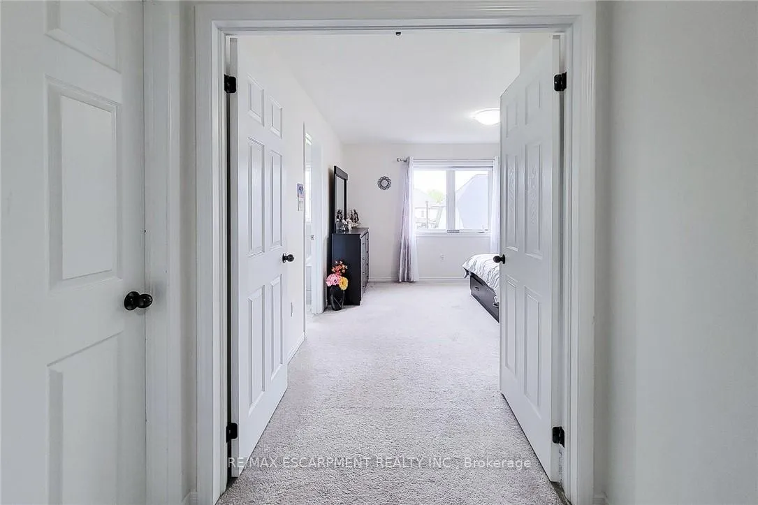 Photo 25 of 76 McAllistar Drive, Hamilton, Binbrook — HOMEH
