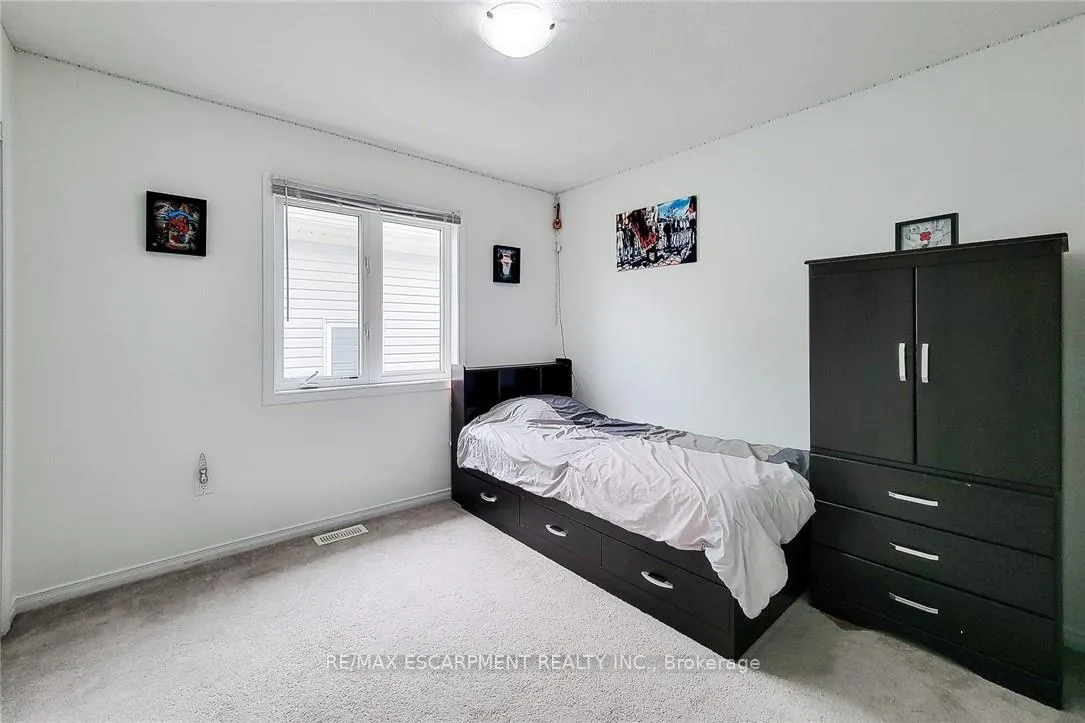 Photo 32 of 76 McAllistar Drive, Hamilton, Binbrook — HOMEH