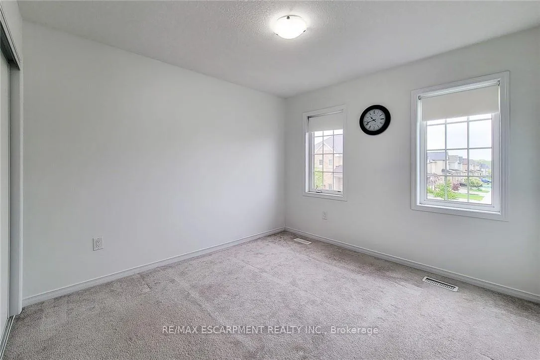 Photo 33 of 76 McAllistar Drive, Hamilton, Binbrook — HOMEH