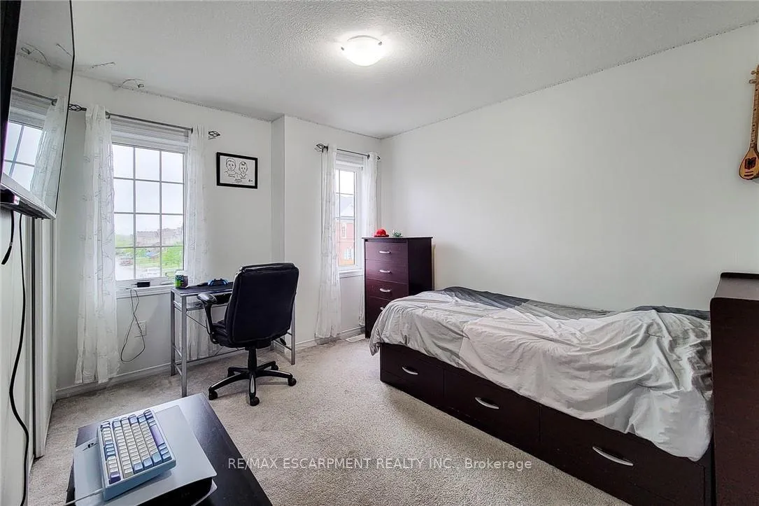 Photo 34 of 76 McAllistar Drive, Hamilton, Binbrook — HOMEH