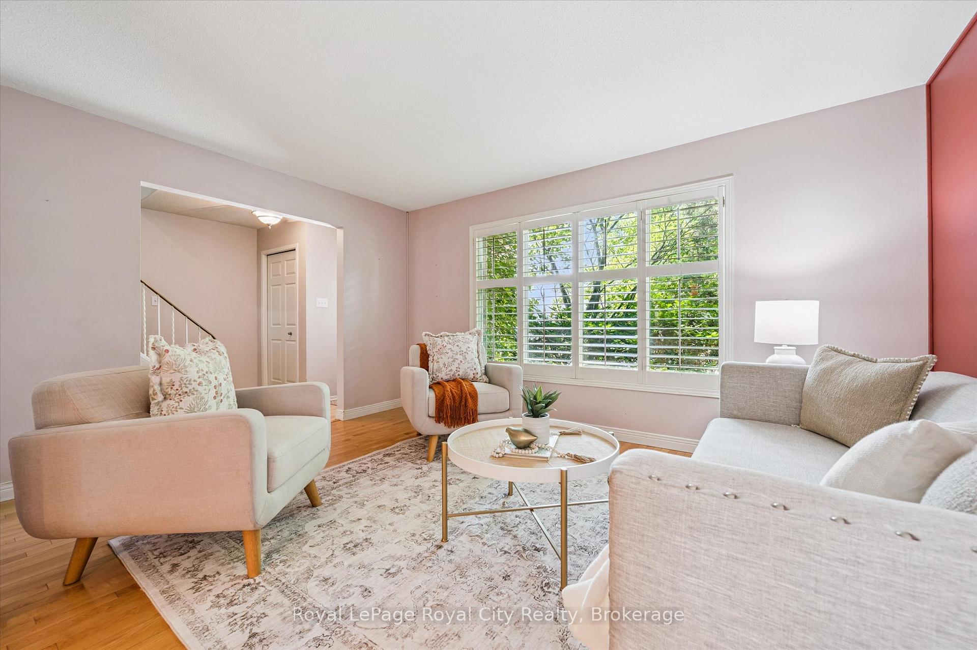 Photo 7 of 17 Springdale Boulevard, Guelph, Willow West/Sugarbush/West Acres — HOMEH