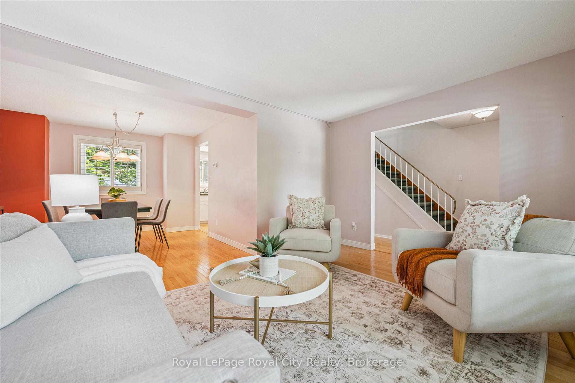Photo 8 of 17 Springdale Boulevard, Guelph, Willow West/Sugarbush/West Acres — HOMEH