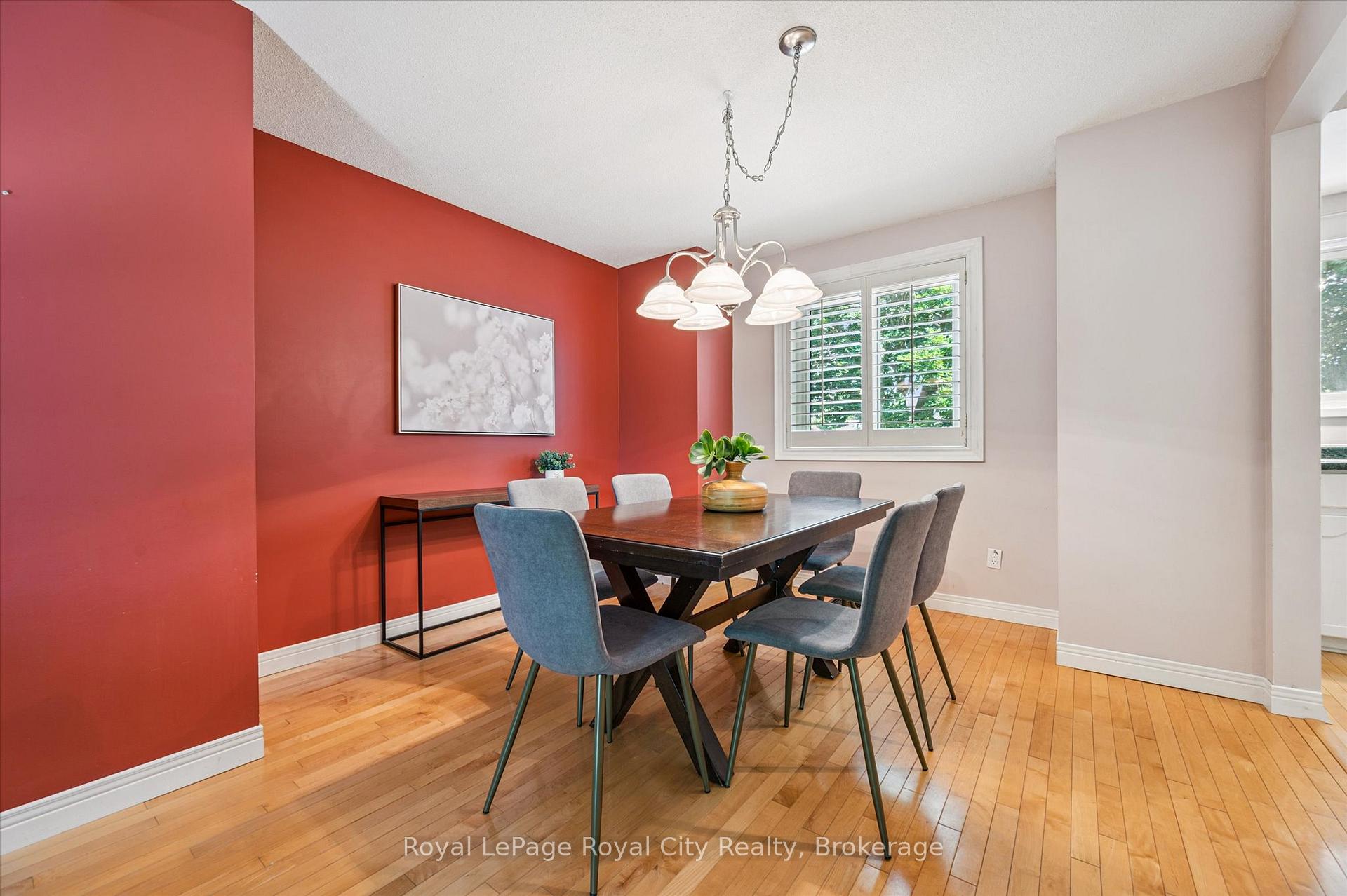 Photo 9 of 17 Springdale Boulevard, Guelph, Willow West/Sugarbush/West Acres — HOMEH
