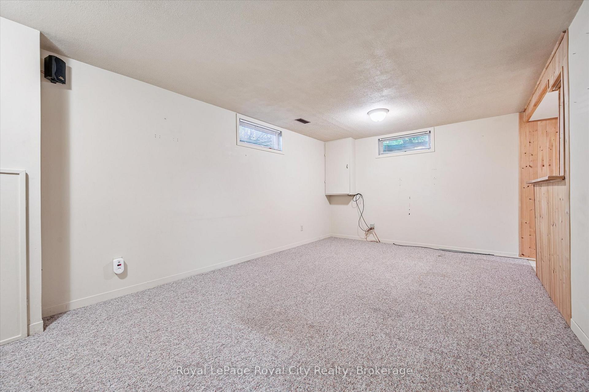 Photo 27 of 17 Springdale Boulevard, Guelph, Willow West/Sugarbush/West Acres — HOMEH