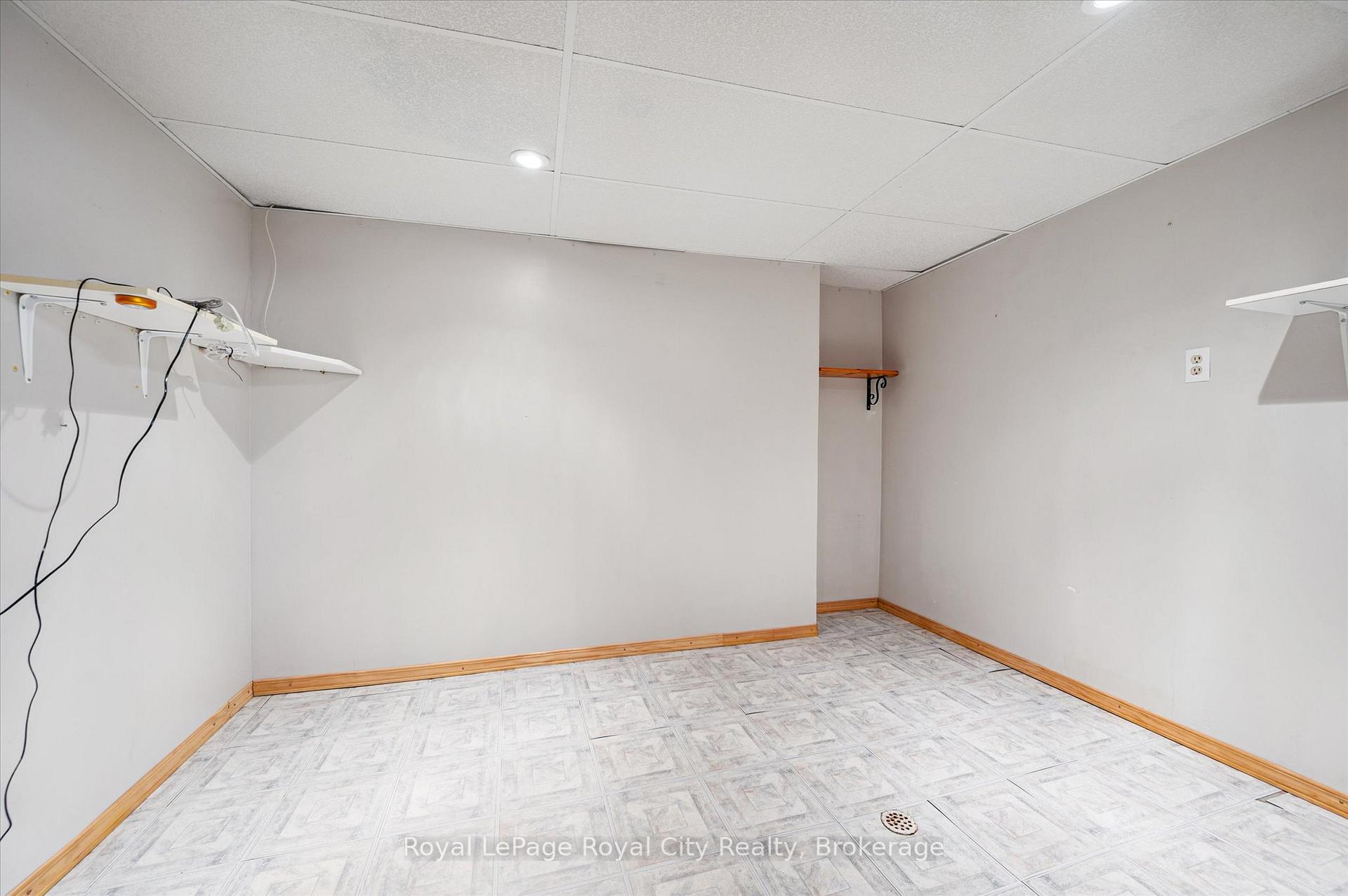 Photo 30 of 17 Springdale Boulevard, Guelph, Willow West/Sugarbush/West Acres — HOMEH