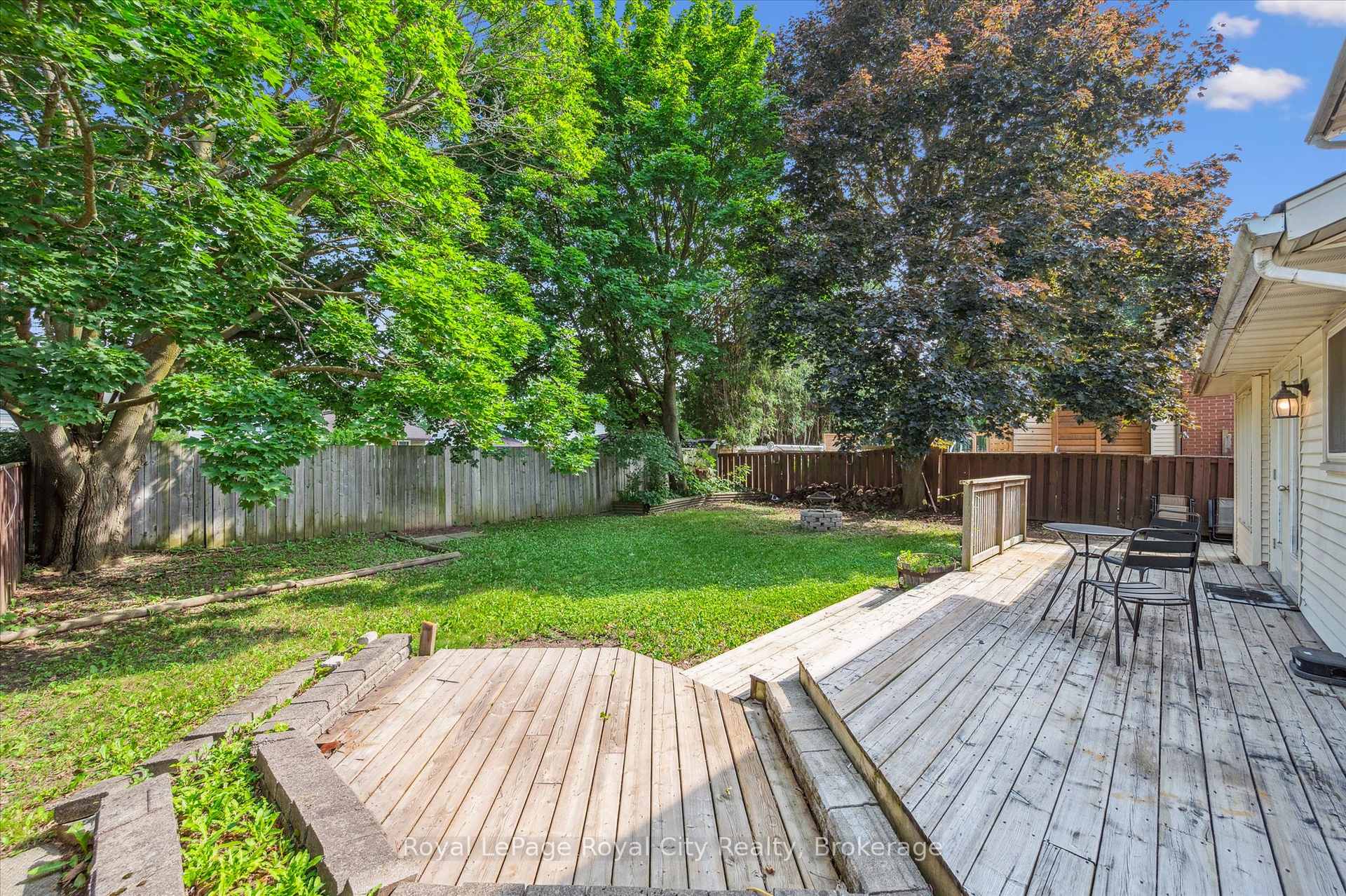Photo 32 of 17 Springdale Boulevard, Guelph, Willow West/Sugarbush/West Acres — HOMEH