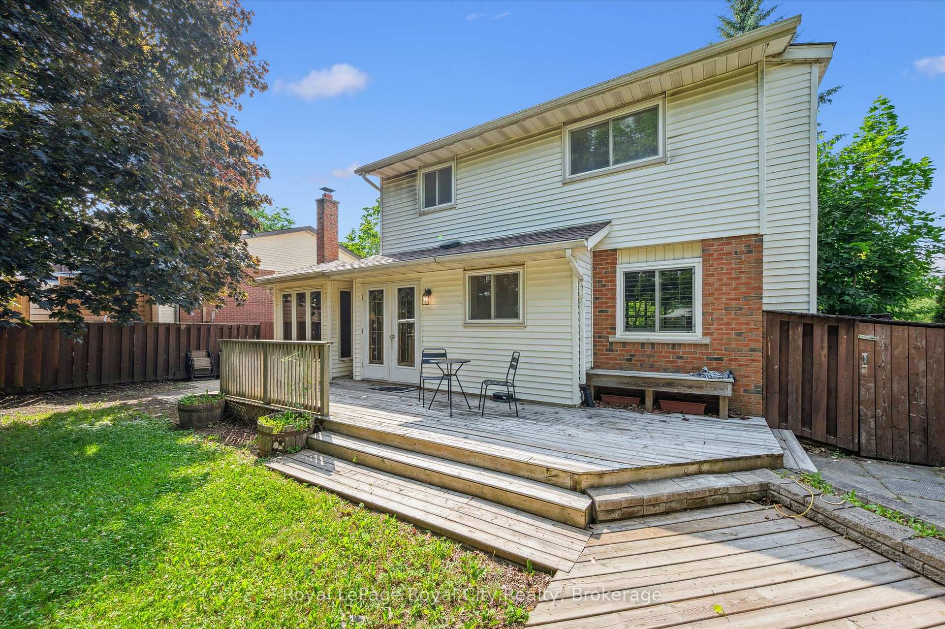 Photo 34 of 17 Springdale Boulevard, Guelph, Willow West/Sugarbush/West Acres — HOMEH