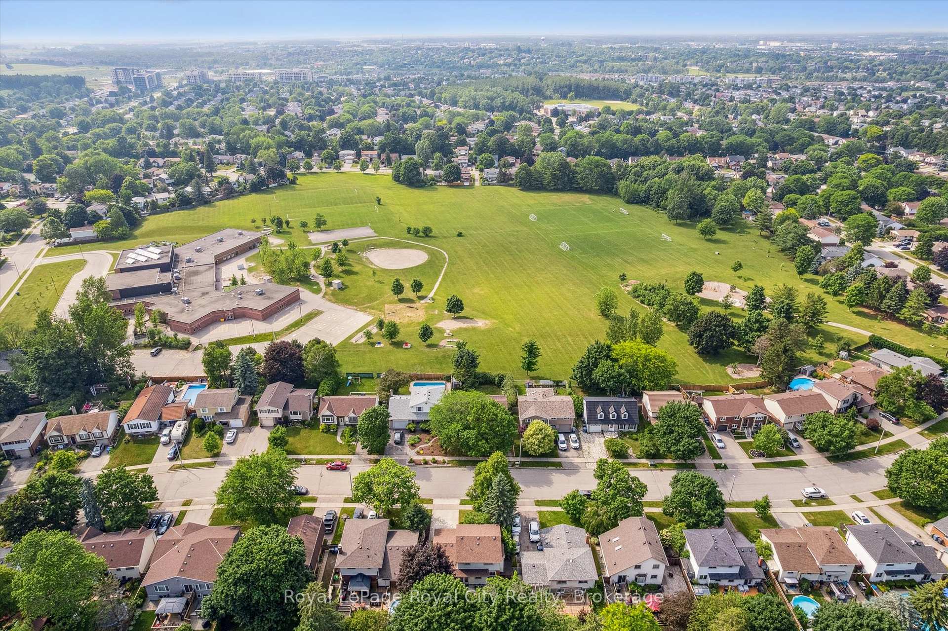 Photo 36 of 17 Springdale Boulevard, Guelph, Willow West/Sugarbush/West Acres — HOMEH