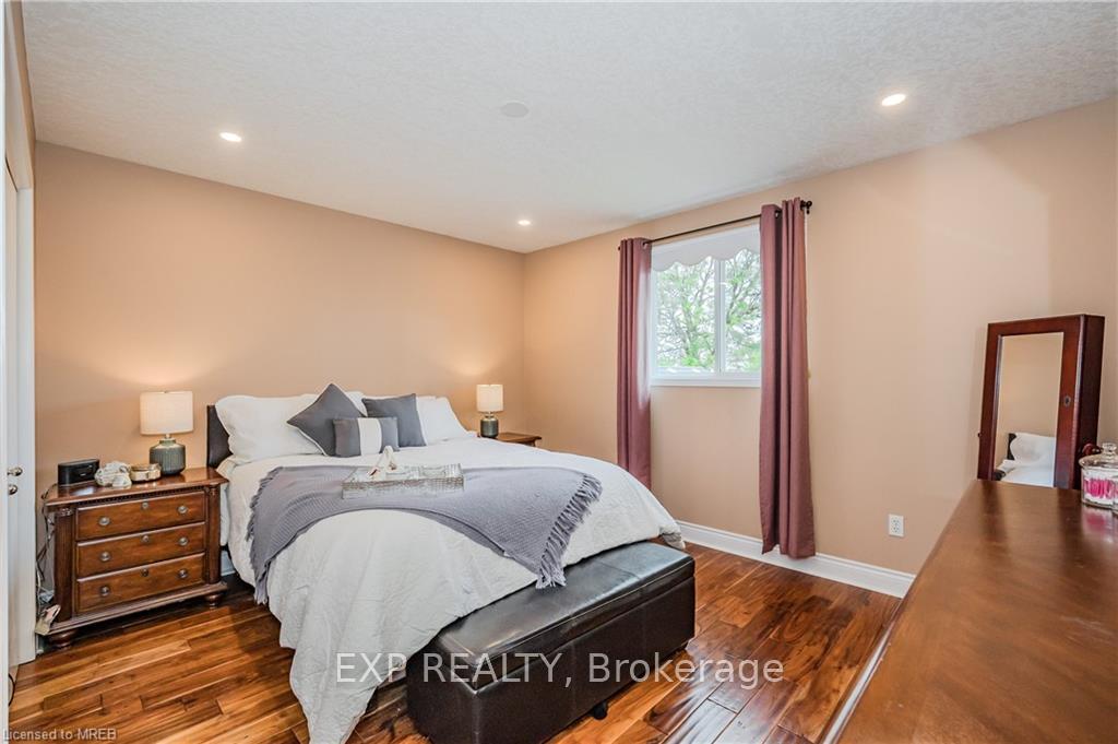 Photo 6 of 119 Silurian Drive, Guelph, Grange Road — HOMEH