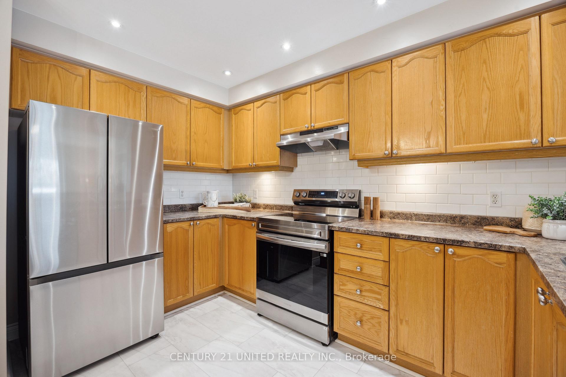 Photo 10 of 1408 Lillico Crescent, Peterborough, Monaghan Ward 2 — HOMEH