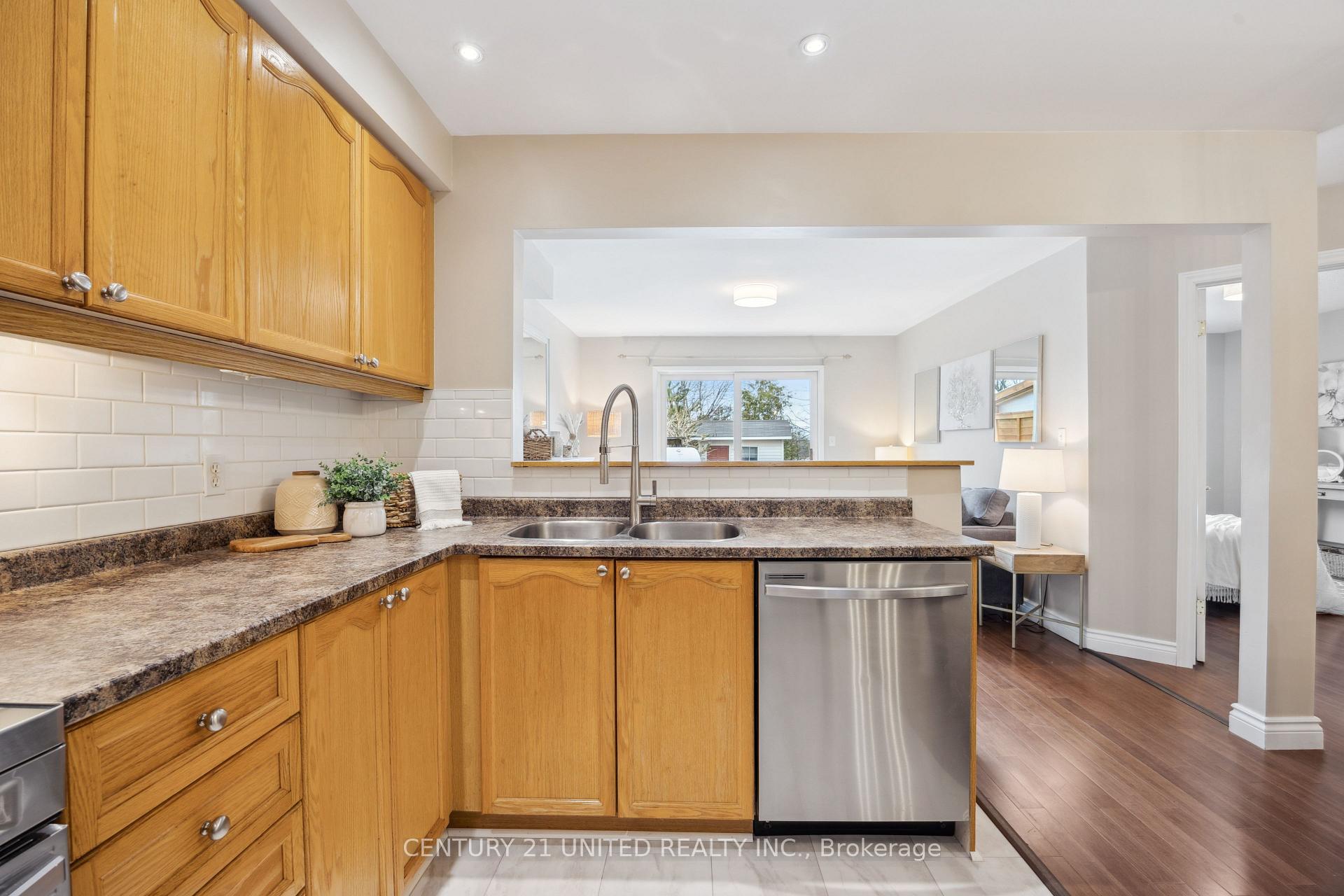 Photo 11 of 1408 Lillico Crescent, Peterborough, Monaghan Ward 2 — HOMEH