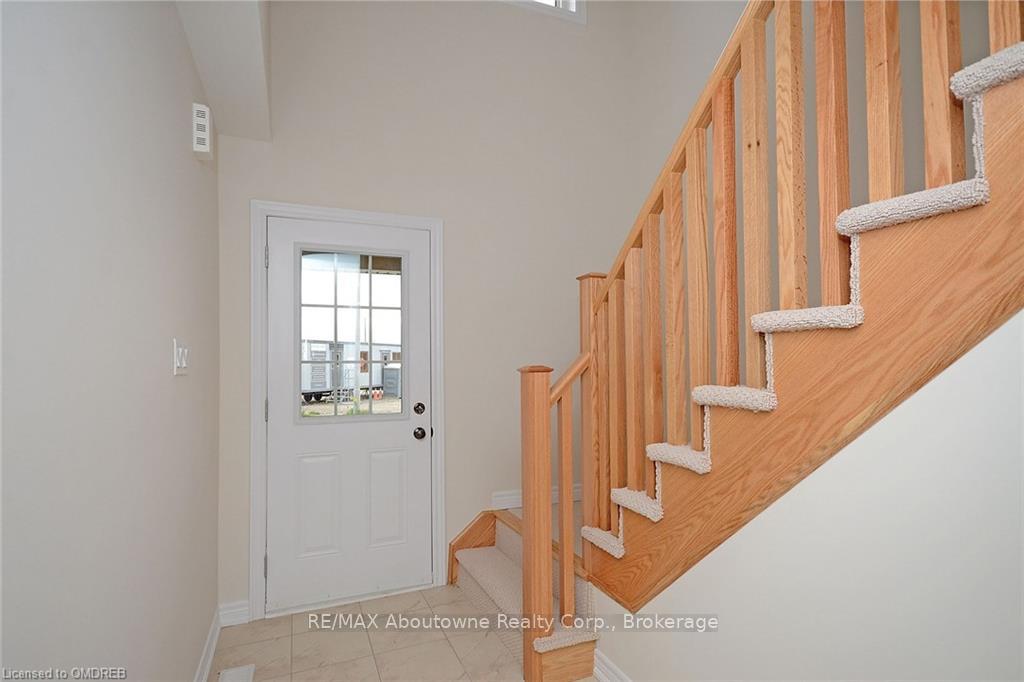 Photo 4 of 30 Skinner Drive, Guelph, Grange Road — HOMEH