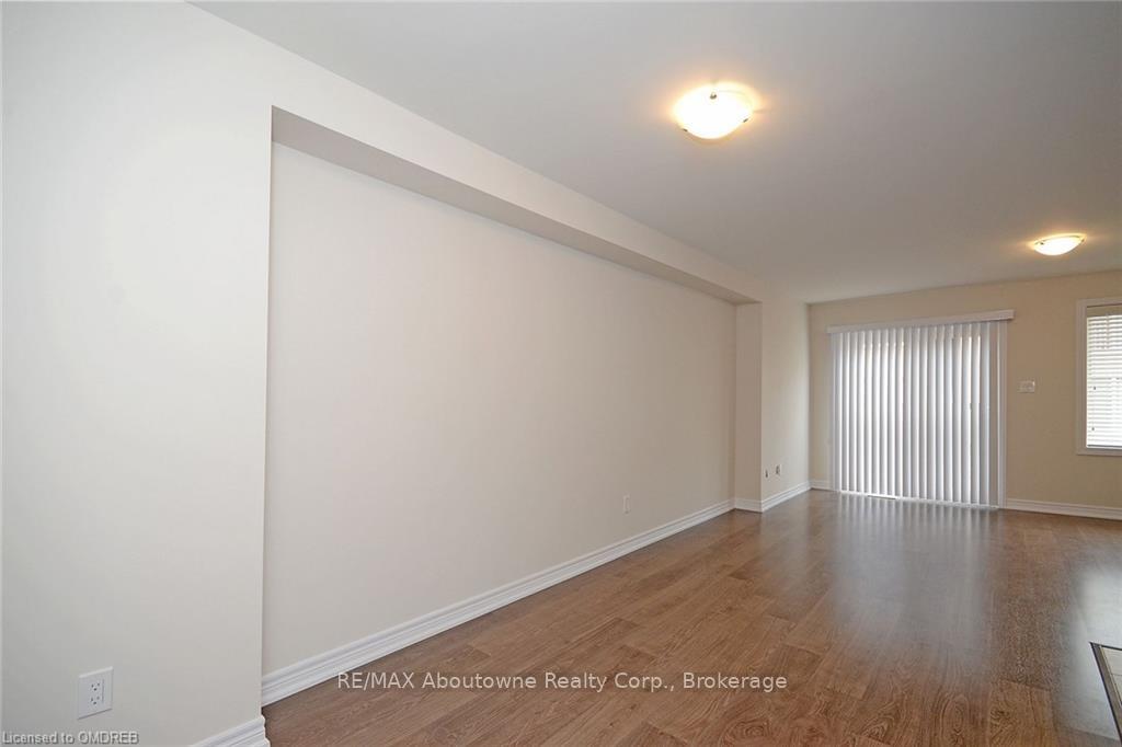 Photo 5 of 30 Skinner Drive, Guelph, Grange Road — HOMEH